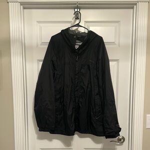 Columbia Black Raincoat for Everyday Comfort